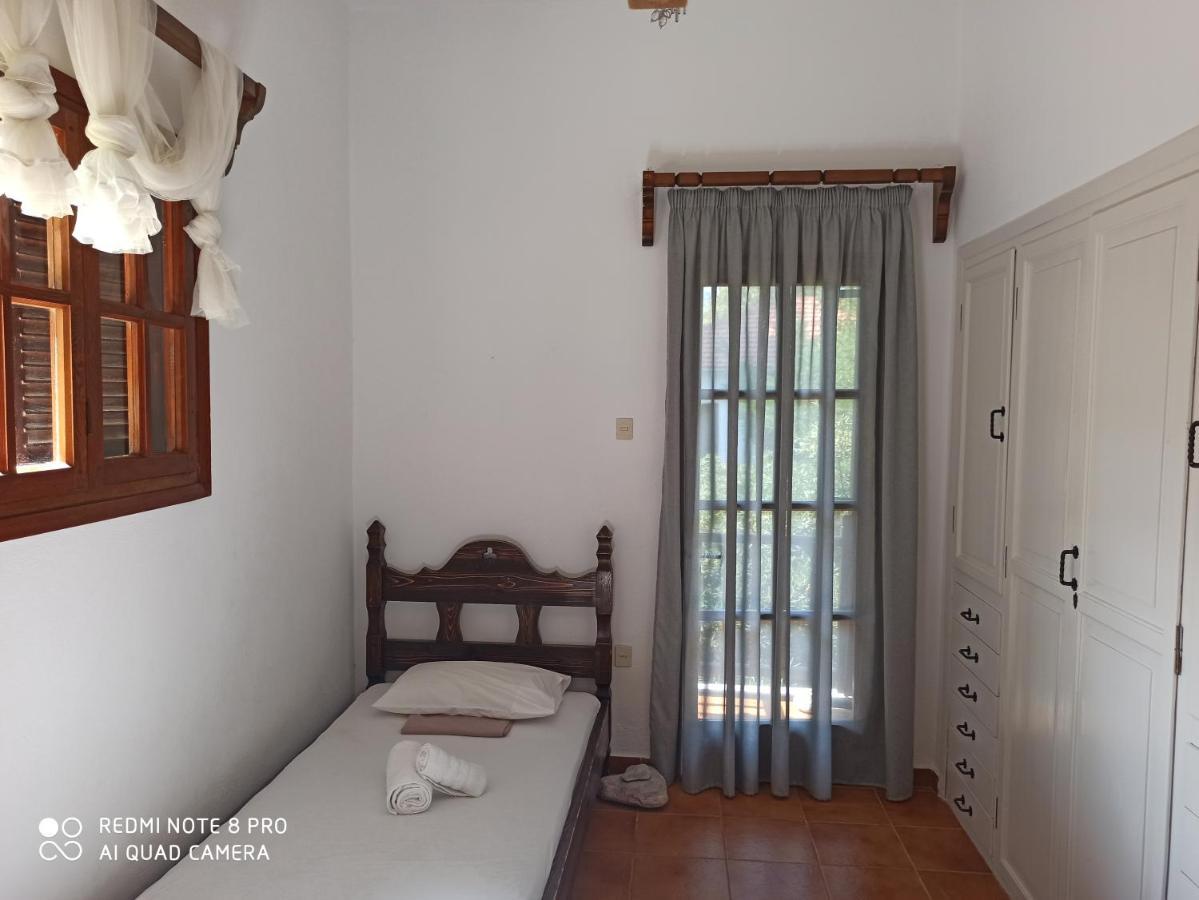 Dovas House Villa โคเรฟตอน ภายนอก รูปภาพ